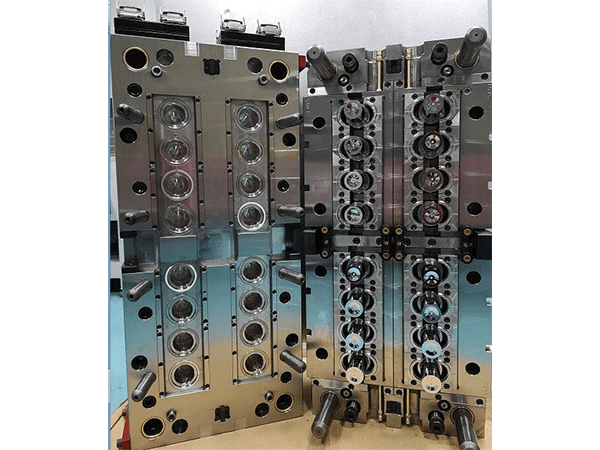 Multi-cavity Plastic injection molds  (16)