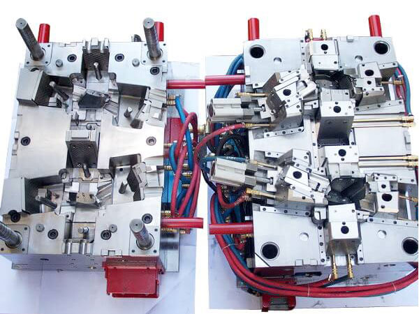 Plastic injection molds  (11)