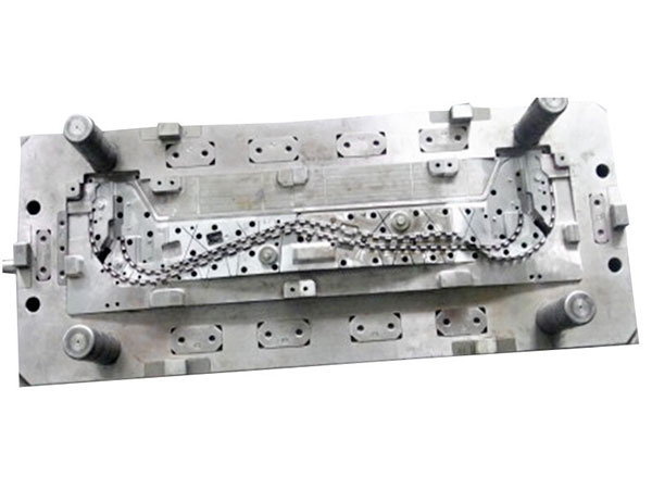 Plastic injection molds  (13)