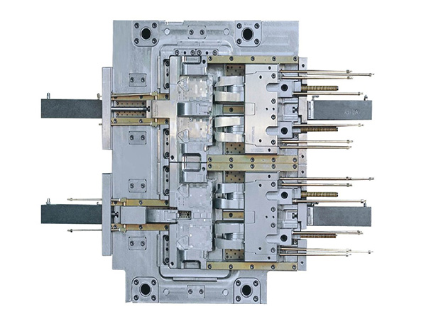 Plastic injection molds  (2)